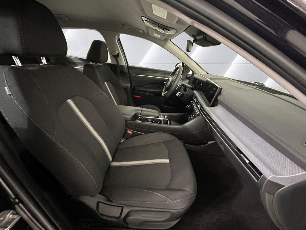 Used 2024 Blue Hyundai SEL image 13