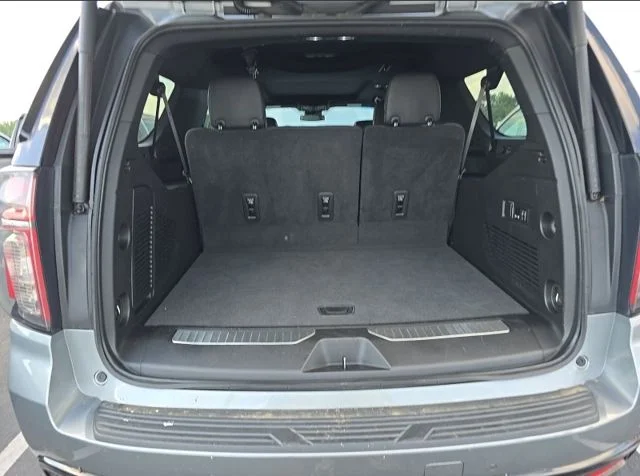 Used 2023 Gray Chevrolet Z71 image 13