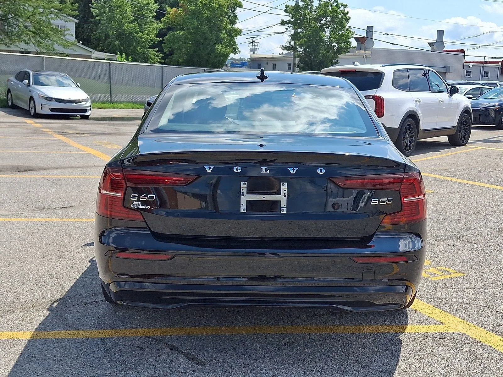 Used 2024 Black Volvo Ultimate image 3