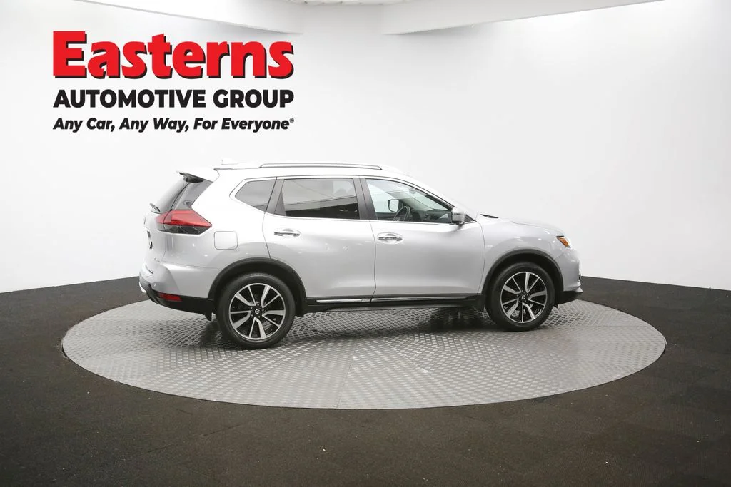 Used 2020 Silver Nissan SL image 41