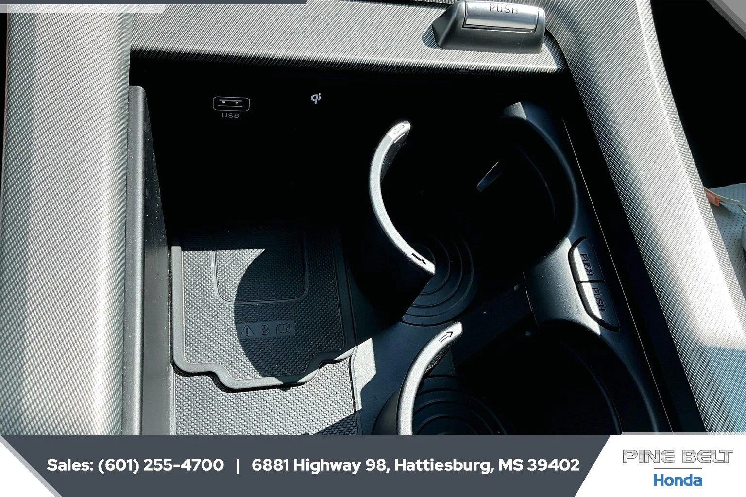 Used 2025 Abyss Black Pearl Hyundai SEL image 24