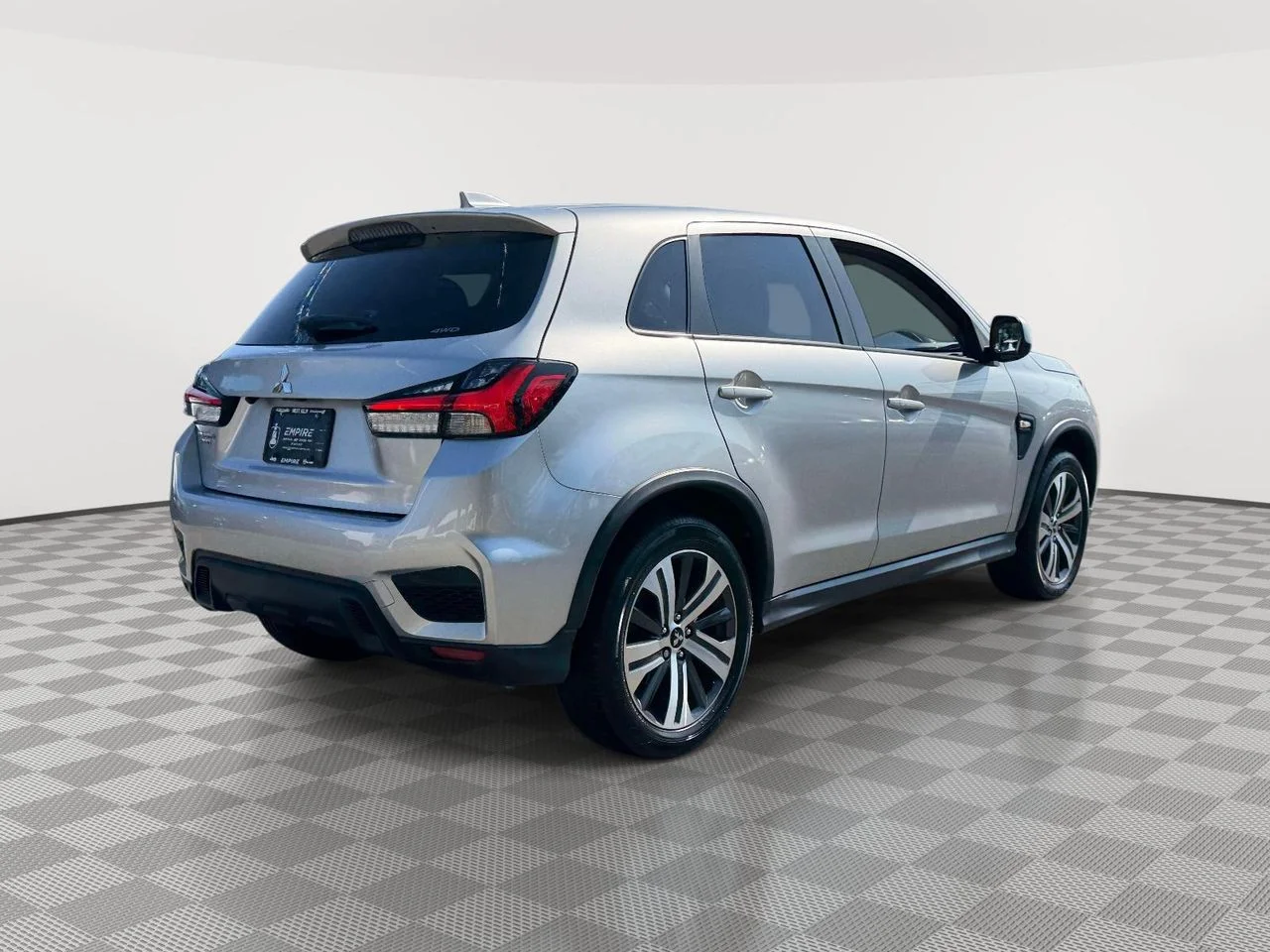 Used 2022 Silver Mitsubishi 2.0 ES AWC image 9