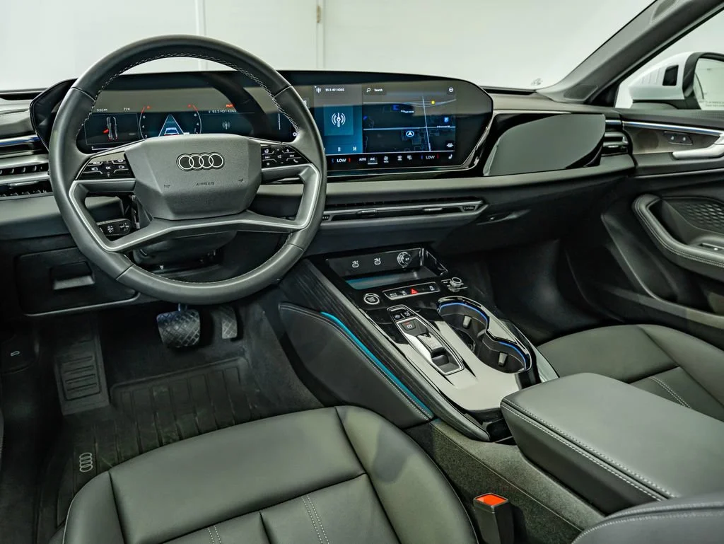 Used 2025 Glacier White Audi 2.0T Premium Plus image 29
