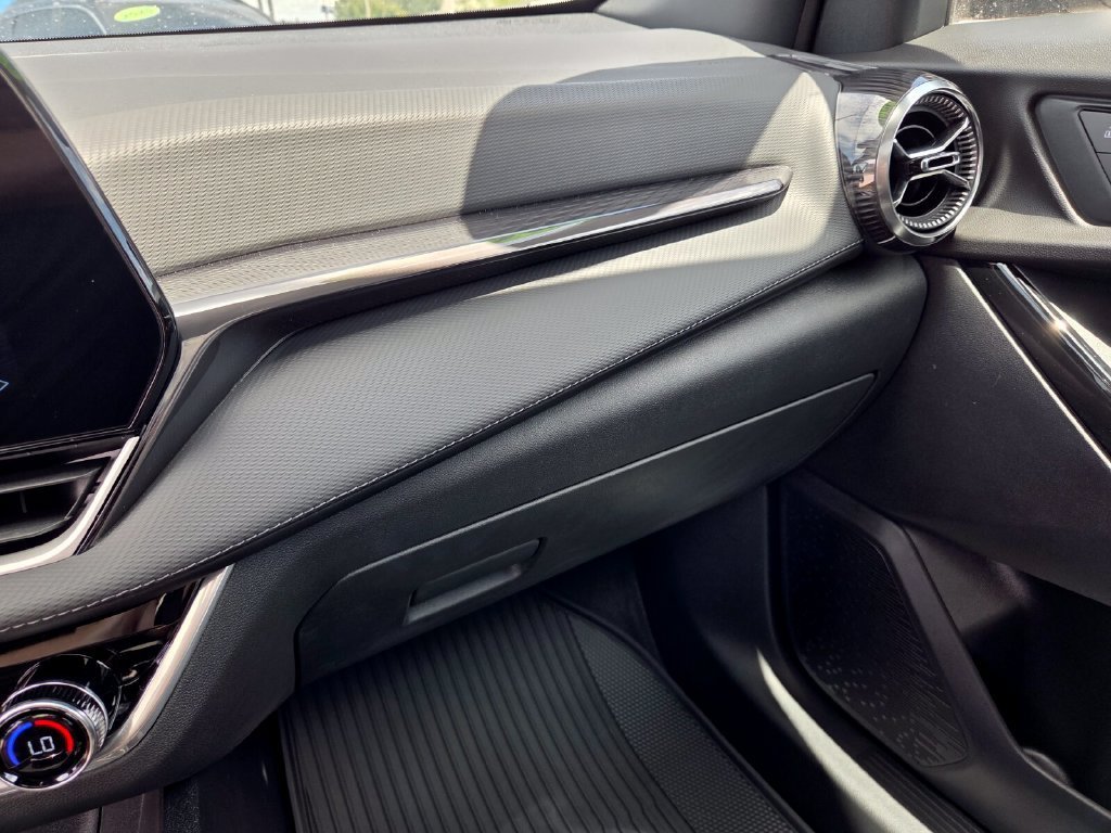 2027 Chevrolet Equinox LT - Photo 26