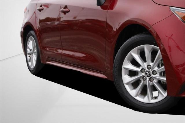 Certified Used 2022 RUBY FLARE PEARL Toyota  image 3