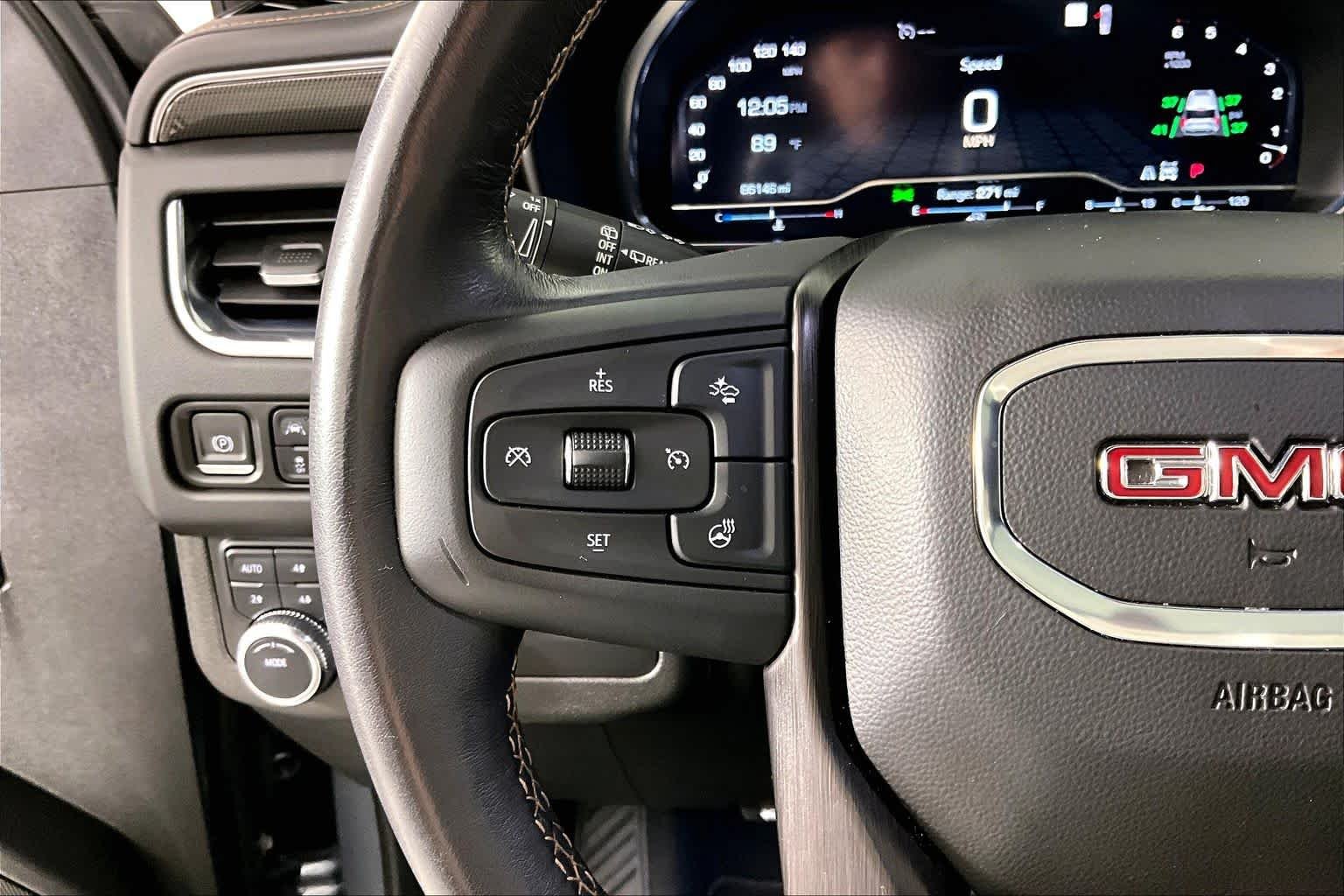 2022 GMC Yukon AT4 - Photo 23