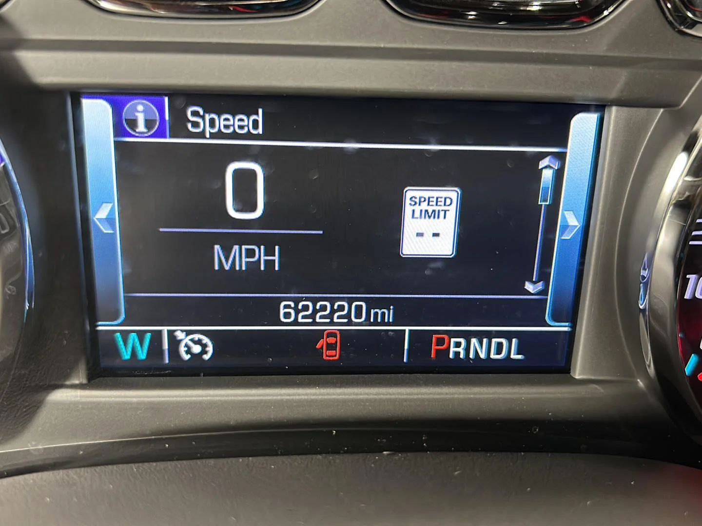 Used 2018 Iridium Metallic GMC SLT image 20