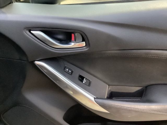 Used 2017  Mazda Touring image 22
