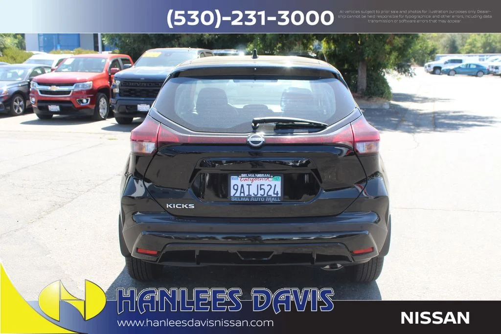 Used 2022 Black Nissan S image 8