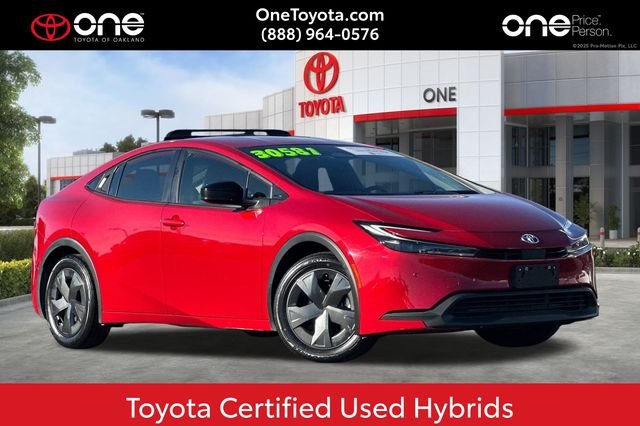 2025 Toyota Prius LE