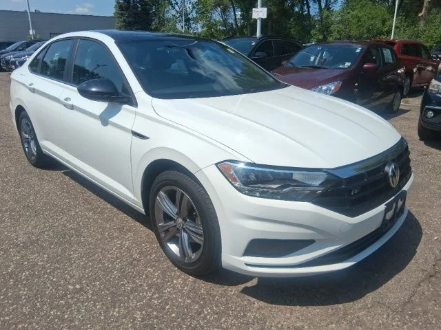 Used 2019 Pure White Volkswagen R-Line image 6