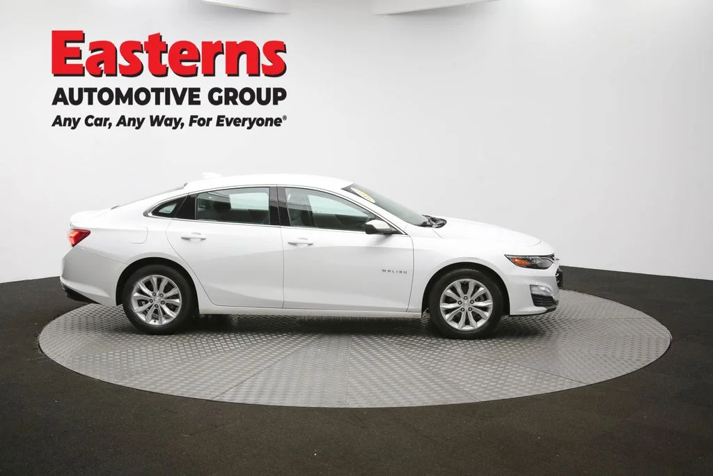 Used 2022 White Chevrolet LT image 42