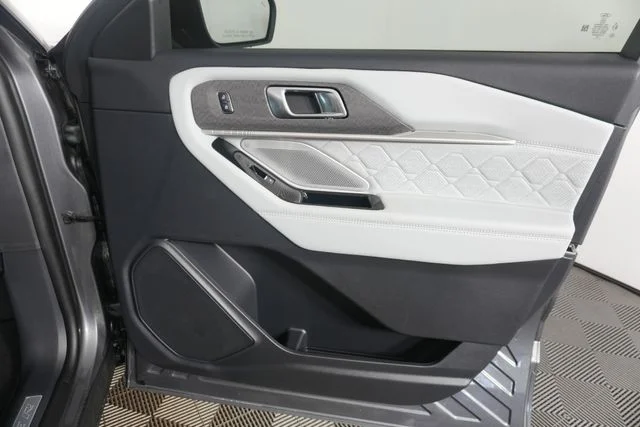 New 2026 Carbonized Gray Metallic Ford Platinum™ image 36
