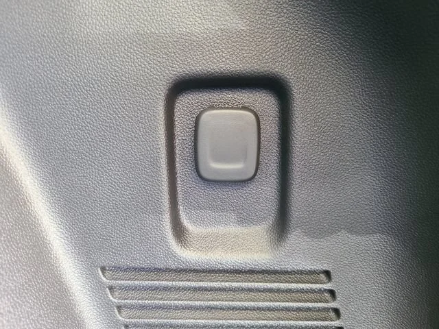 New 2026 Summit White Chevrolet 2LT image 10