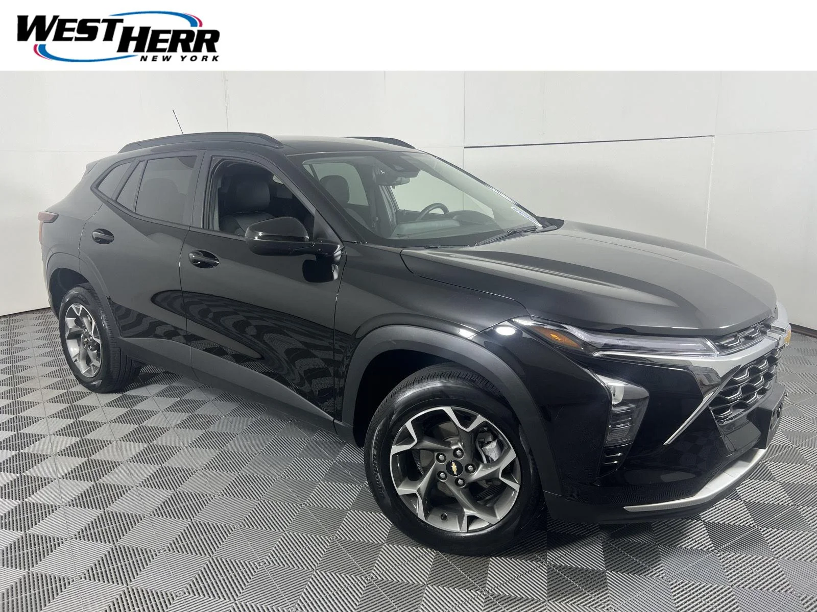 Used 2025 Mosaic Black Metallic Chevrolet LT image 1