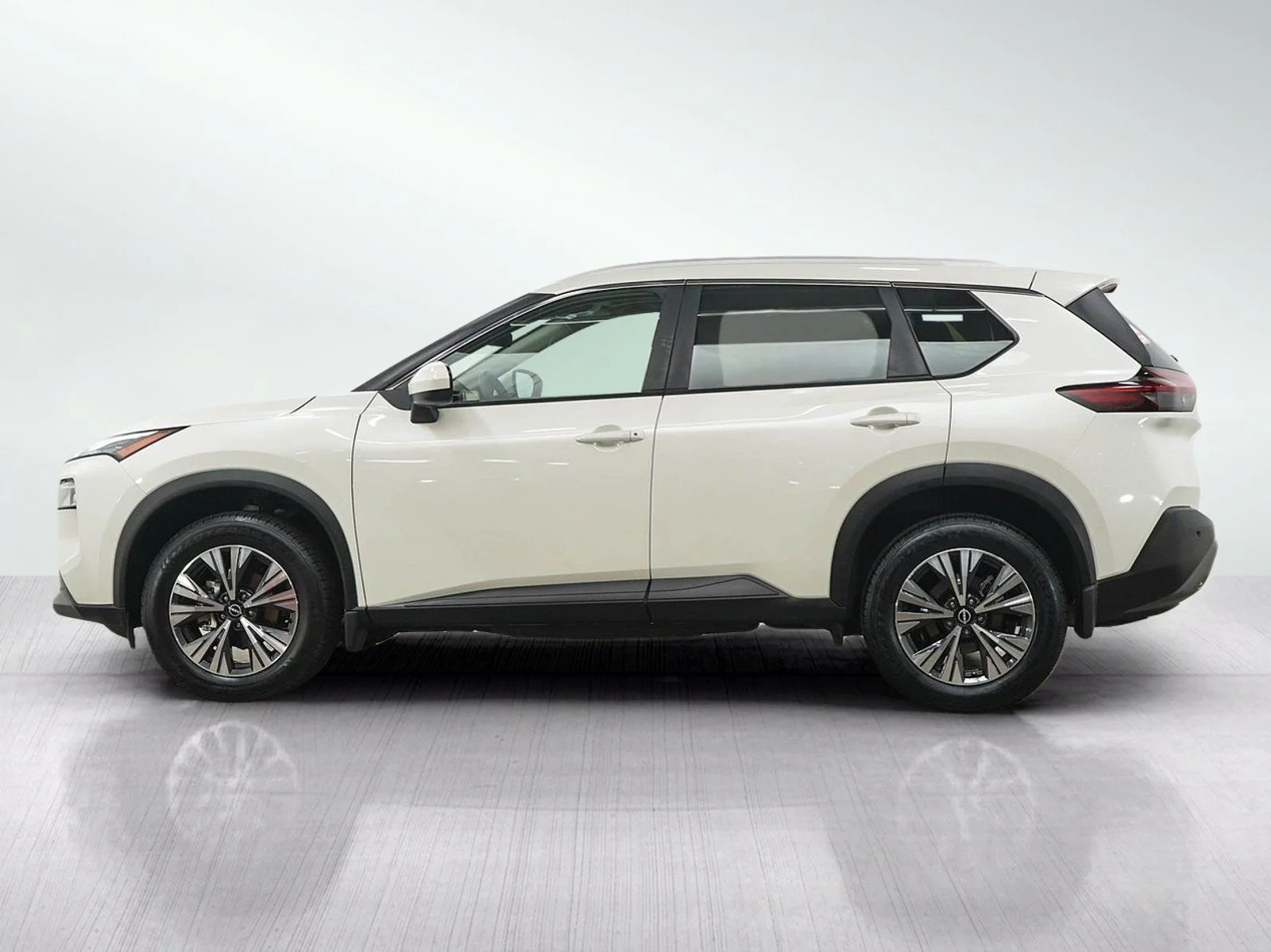 Used 2023 Nissan Rogue SV with VIN JN8BT3BB3PW492132 for sale in Wayzata, Minnesota