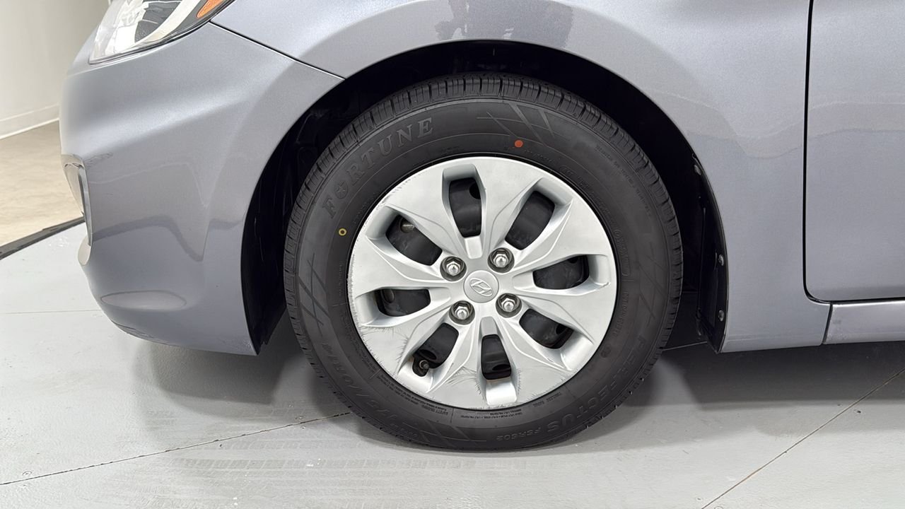 Used 2017 Gray Hyundai SE image 24