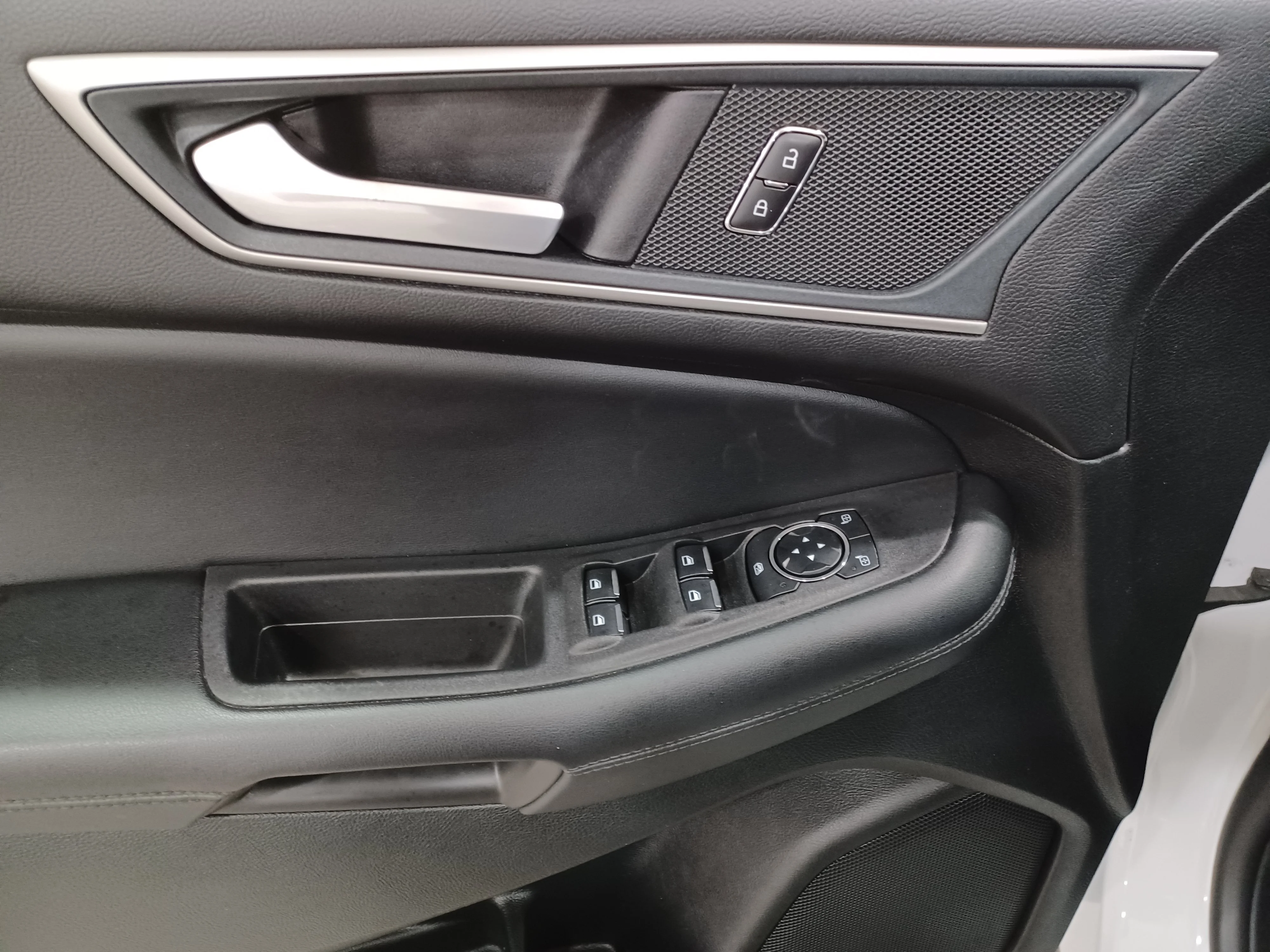 Certified Used 2024 Oxford White Ford SEL AWD*Remote Start | Htd Seats | Htd Wheel | Blind Spot Detection | Lane Keep Assist | CarPlay image 9
