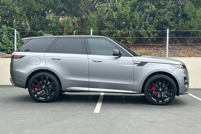 Used 2025 Gray Land Rover Dynamic SE image 6