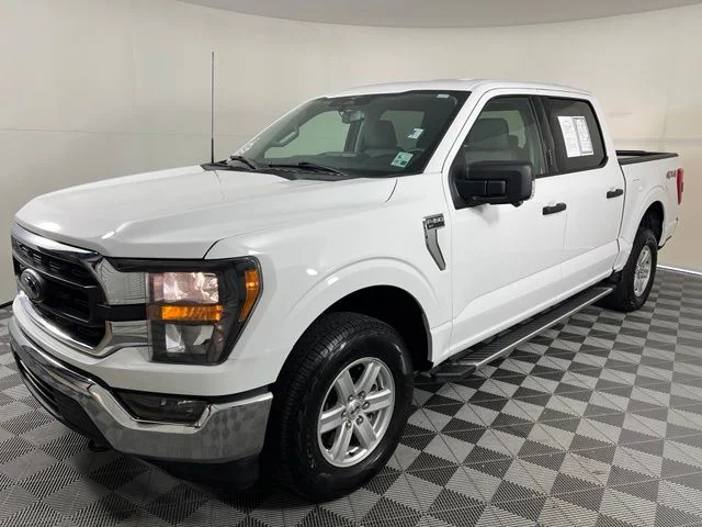 Used 2023 White Ford XLT image 3