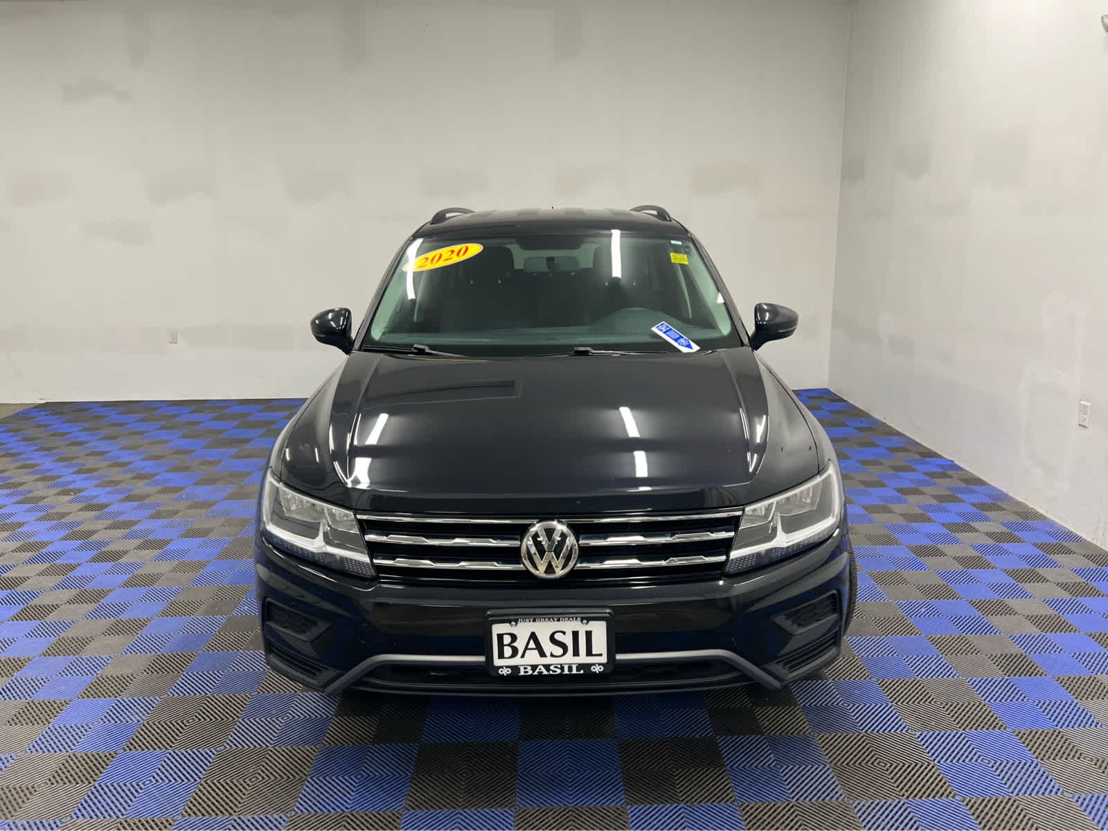 Used 2020 Deep Black Pearl Volkswagen S image 5