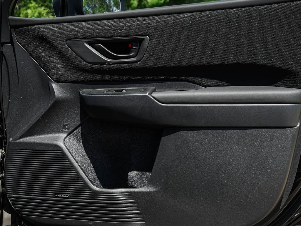 New 2026 CRYSTAL BLACK SILICA Subaru Limited image 10