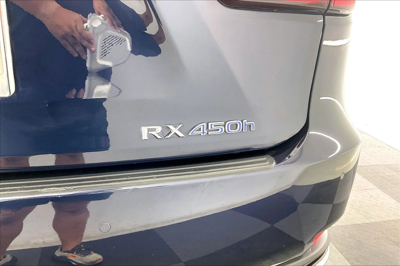 Used 2020 Nightfall Mica Lexus RX 450h image 31