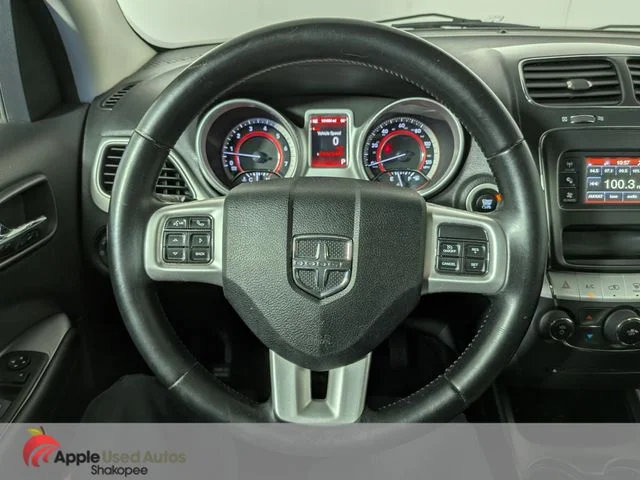 Used 2016 White Dodge Crossroad image 19