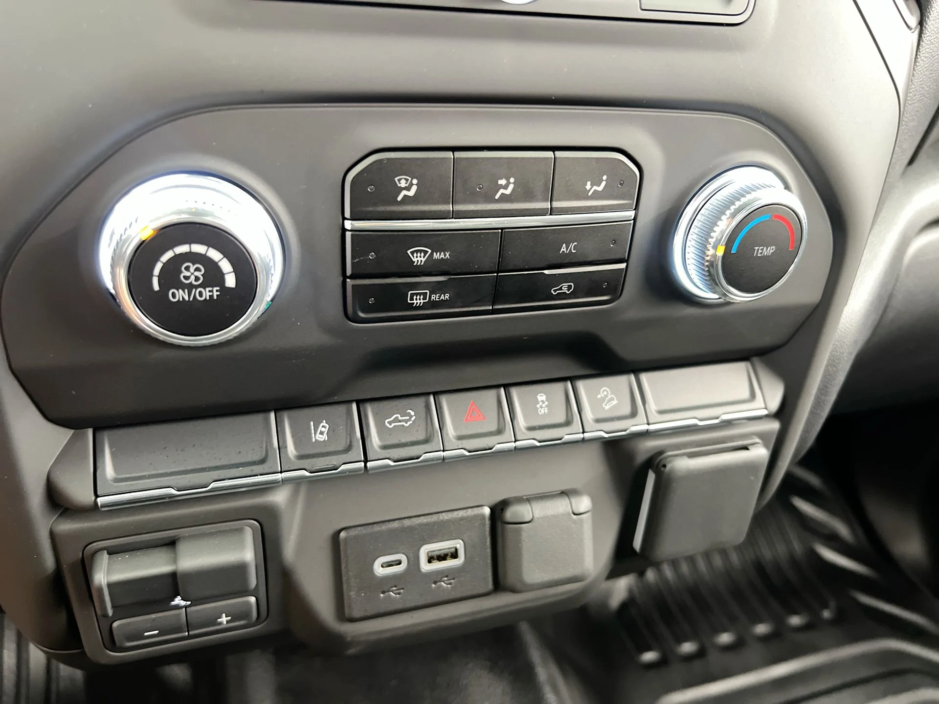 2025 GMC Sierra 3500HD Pro - Photo 71