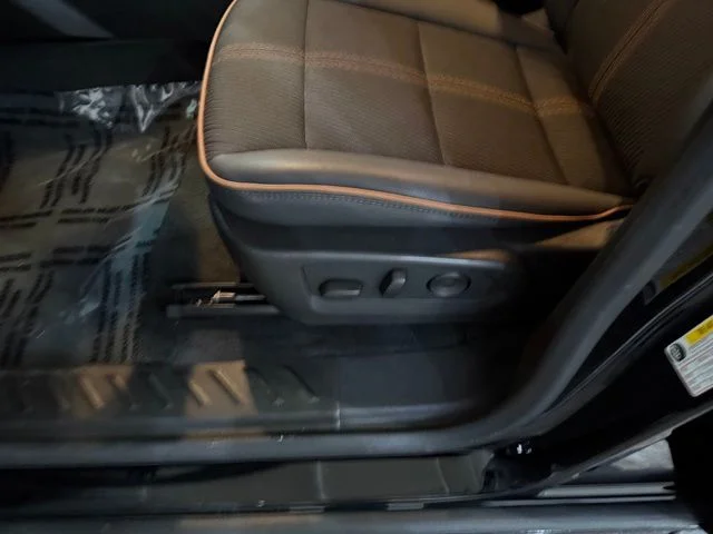 Used 2023 Onyx Black GMC AT4 image 10