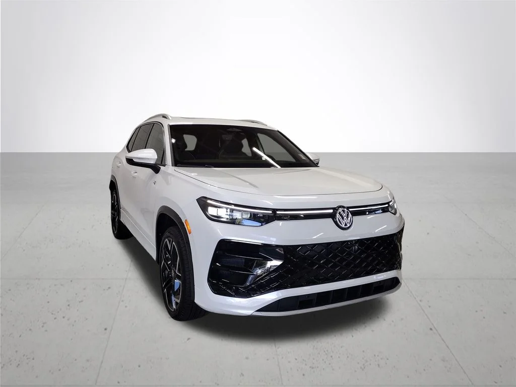 New 2026 White Volkswagen 2.0T SEL R-Line Turbo image 4