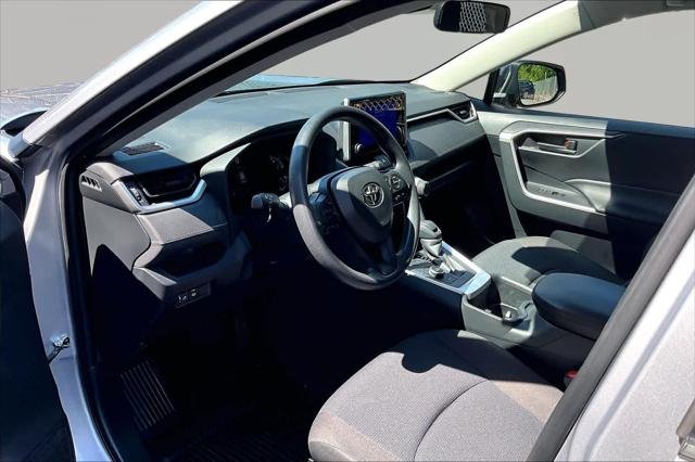 Certified Used 2025 SILVER SKY METALLIC Toyota  image 18