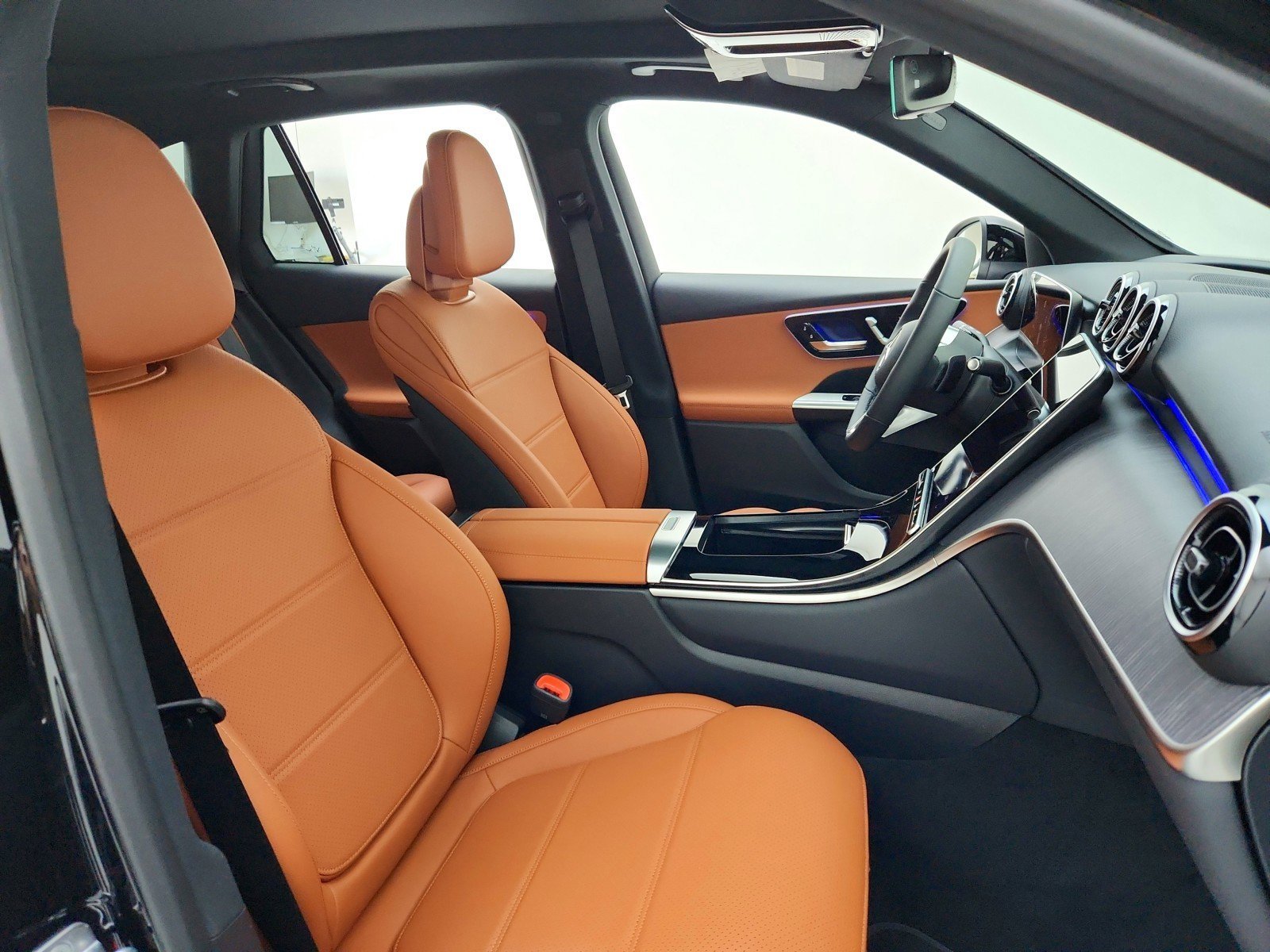 New 2026 Black Mercedes-Benz GLC 300 SUV image 41