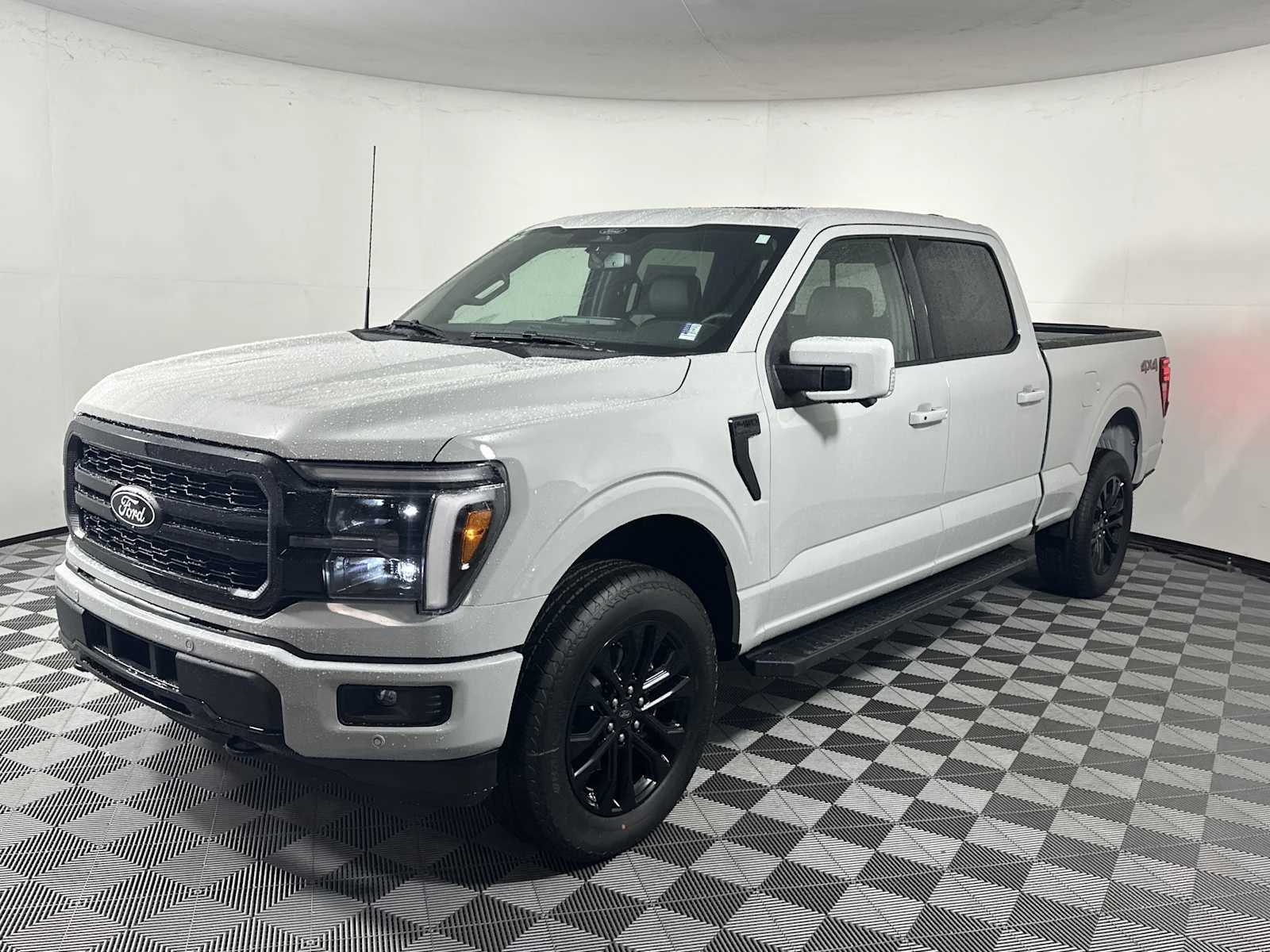 New 2026 Avalanche Gray Ford LARIAT image 3