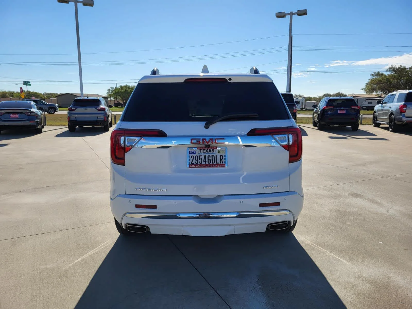 Used 2023 Summit White GMC Denali image 4