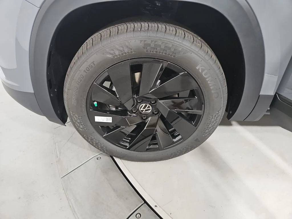 New 2026 Gray Volkswagen 2.0T SE w/Technology image 25