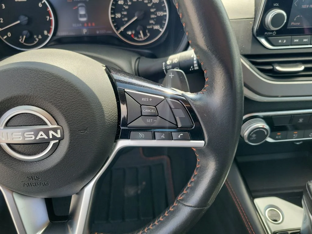 Used 2024 White Nissan 2.5 SR image 24