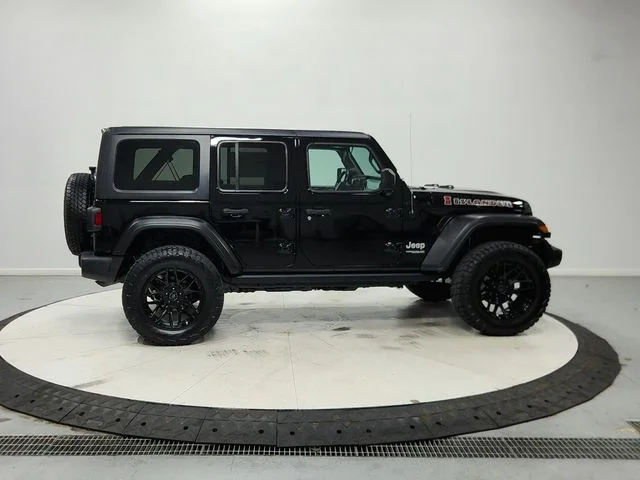 Used 2021 Black Jeep Unlimited Islander image 9