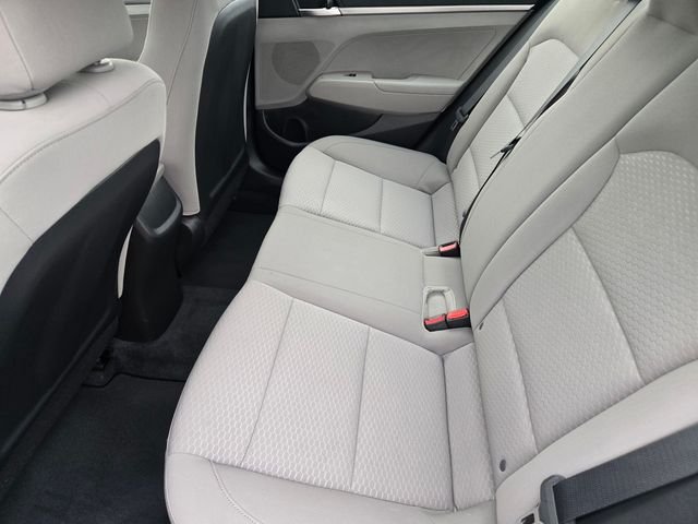 Used 2020 Blue Hyundai SE image 12