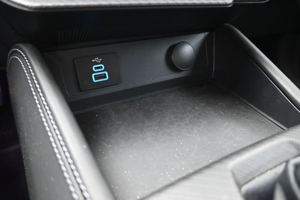 Used 2025 White Ford GT Premium image 4