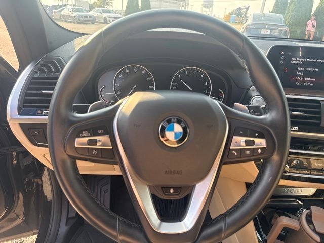 Used 2021 Black Sapphire Metallic BMW xDrive30i image 17
