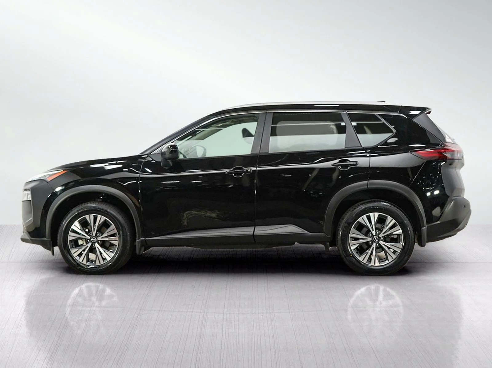 Used 2023 Nissan Rogue SV with VIN JN8BT3BB5PW488521 for sale in Burnsville, Minnesota