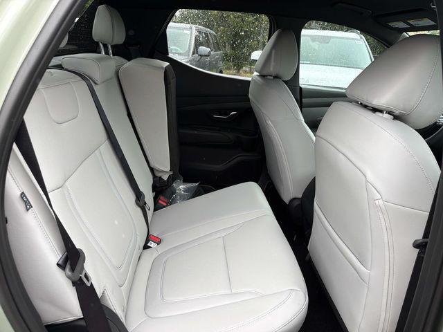 New 2027 Green Hyundai SE FWD image 17