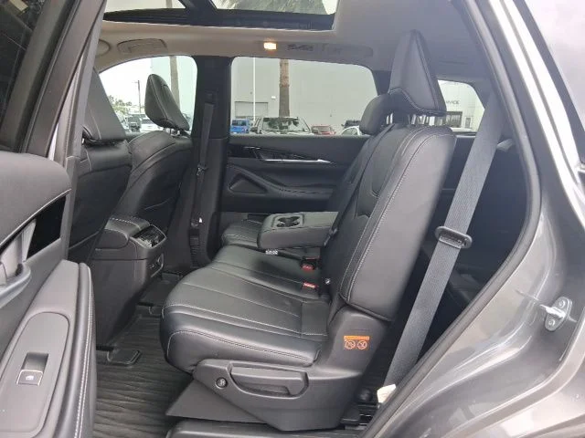 Used 2023 Gray INFINITI PURE image 24