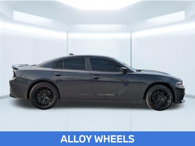 Used 2018 Gray Dodge V6 image 8