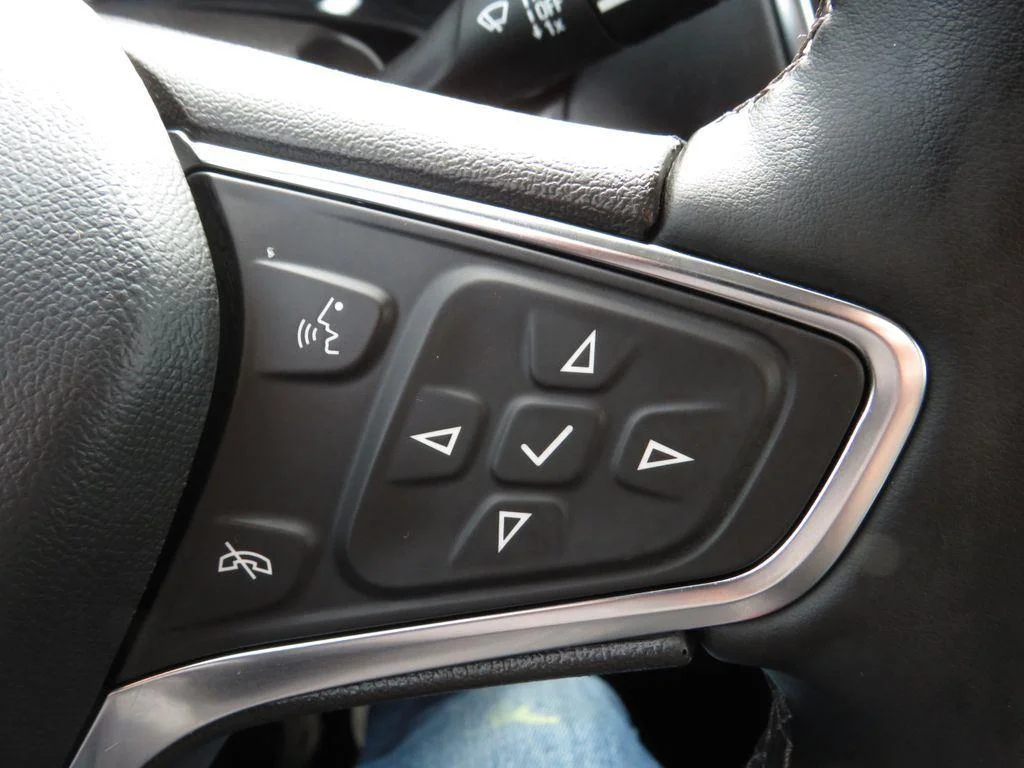 Used 2024 Riptide Blue Chevrolet LT image 29