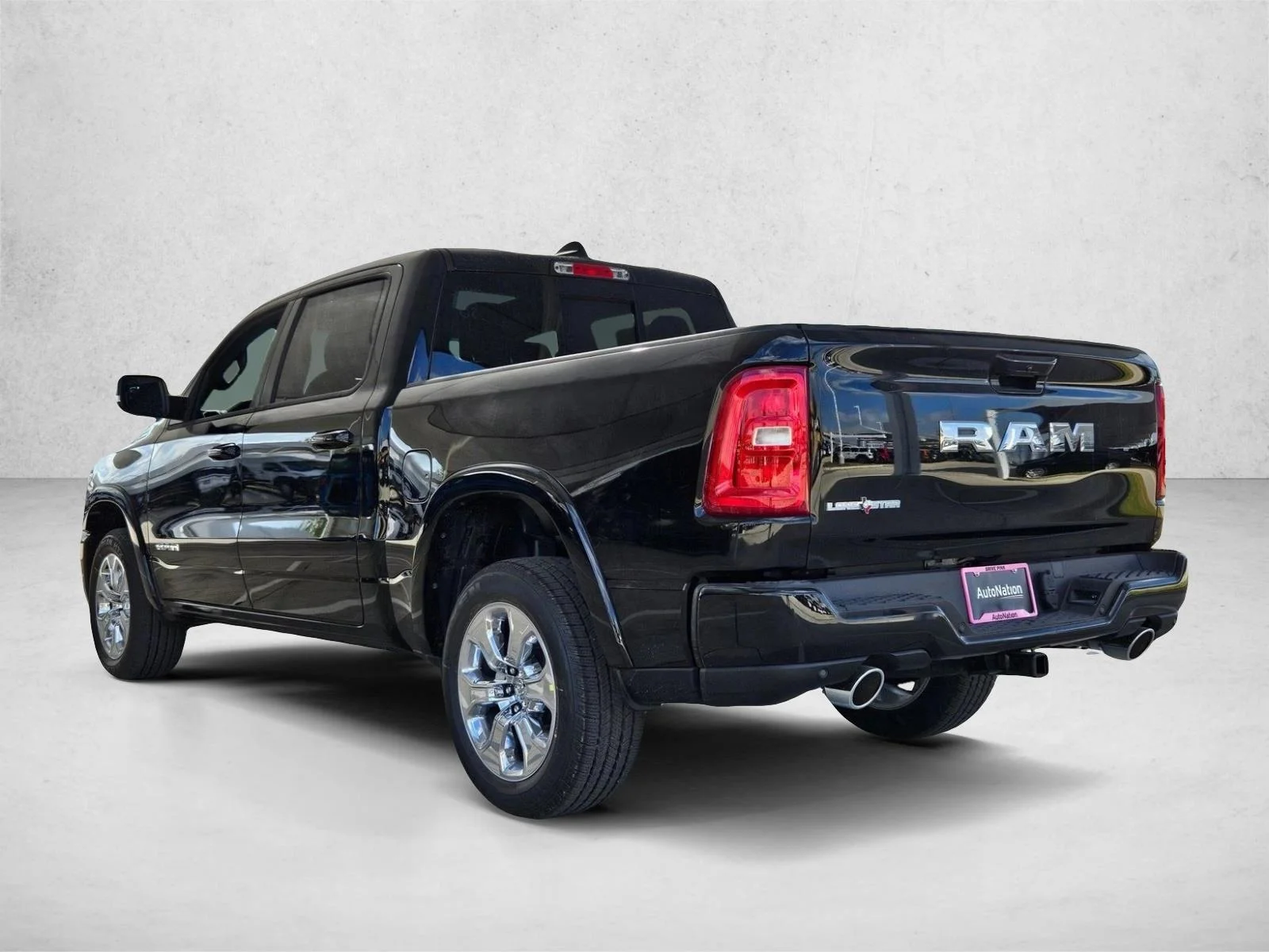 New 2026 Diamond Black Crystal Pearl-Coat Exterior Paint RAM Lone Star image 9