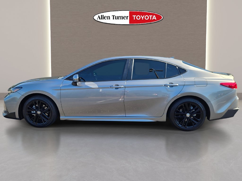 Used 2026  Toyota SE image 10