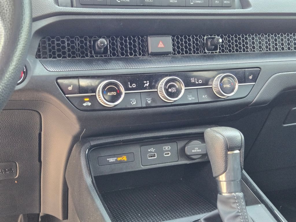 Used 2023 White Honda EX image 30
