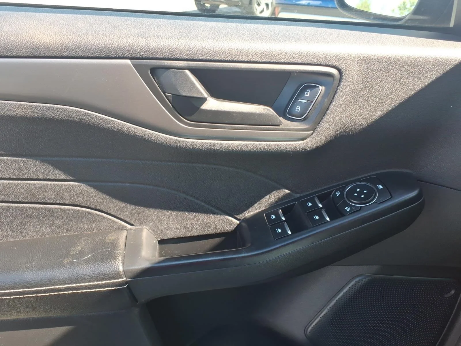 Used 2024 Black Metallic Ford Active image 26